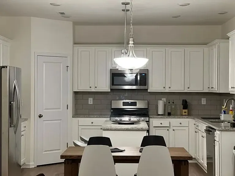 7104 Wheyfield Dr — Photo 5