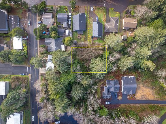 2nd image of LOT 9501 NW Lee Ave