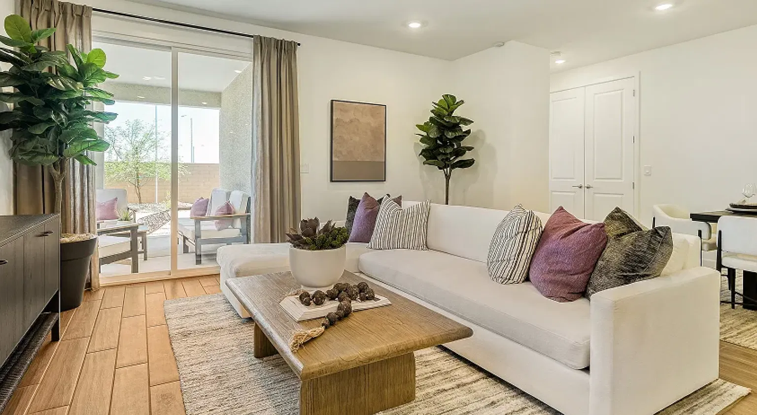 3 bed, 1700 sqft, $2,695 — Photo 3