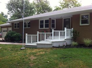 2134 S Valley Rd, Springfield, MO 65804