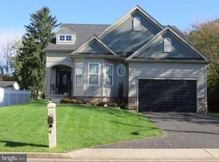 8 Redwood Ave, Cherry Hill, NJ 08002