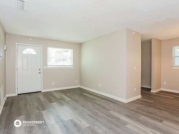 3rd image of 8811 Yeoman Dr