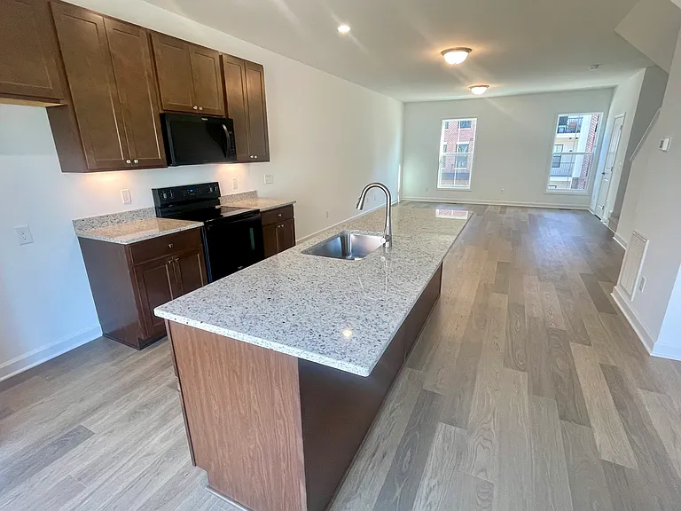 209 N Broad St — Photo 4