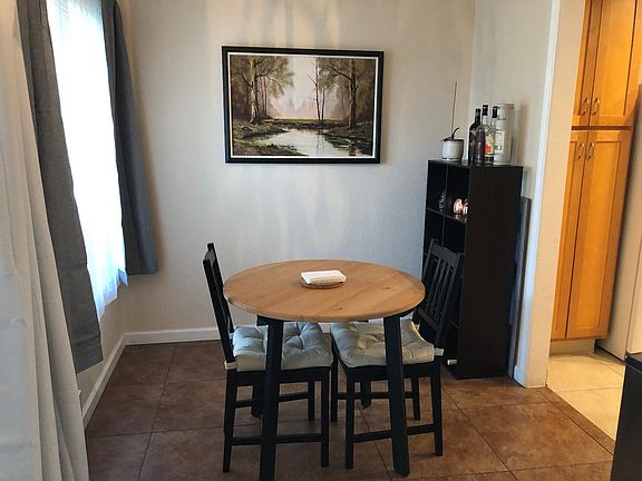 5th image of 35 Muirfield Ct
