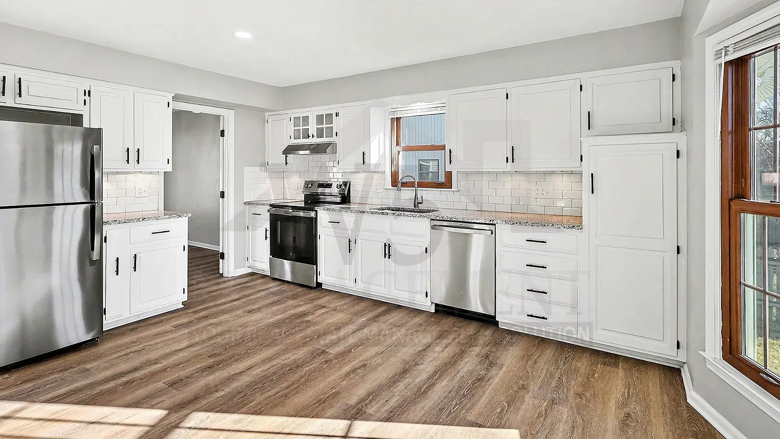 4 bed, 3575 sqft, $3,100 — Photo 4