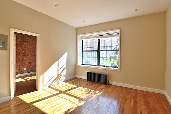 Rented by Hagstrom Management Inc | media 31