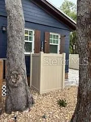 525 Lexington St — Photo 32