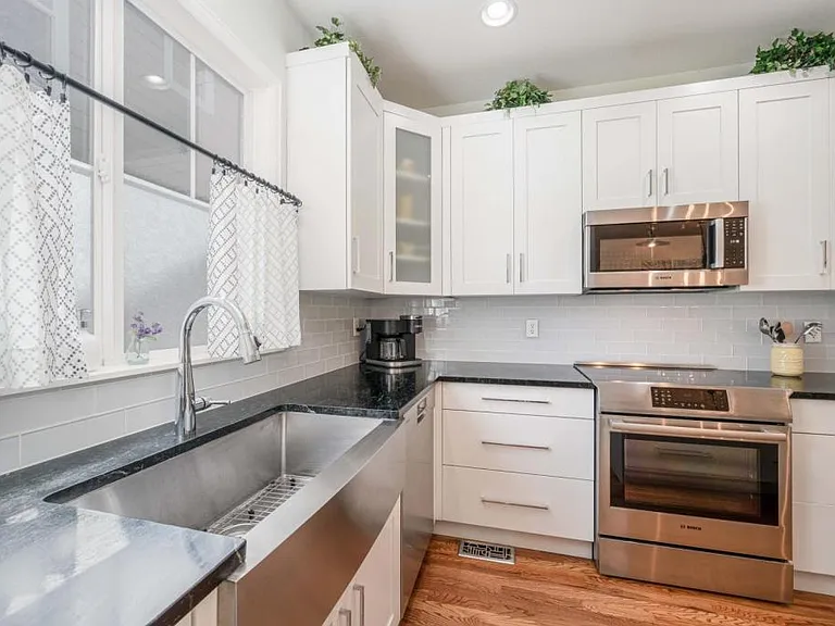 4220 Ravenna Pl — Photo 17