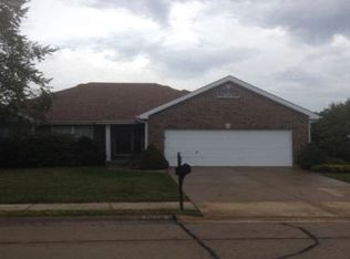 1410 N Smiley St, O'Fallon, IL 62269