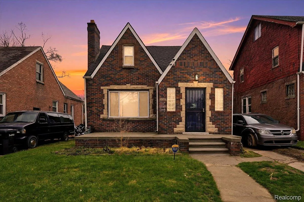 13970 Rutherford St photo 1