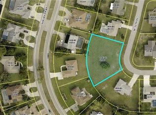 2712 SE 12th Pl, Cape Coral, FL 33904