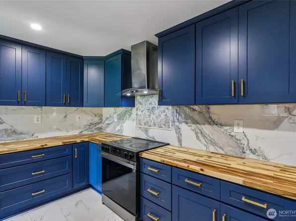 102 S 56th Street, Tacoma, WA 98408