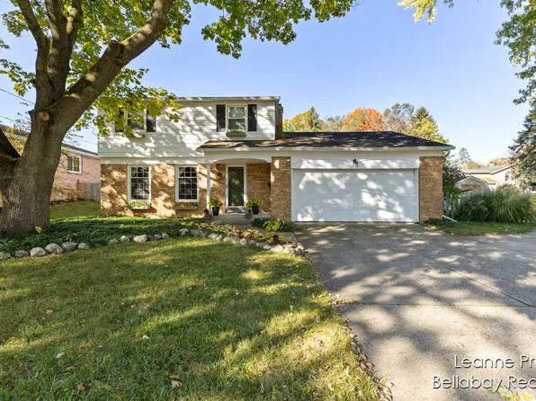 1212 N Hanover St, Hastings, MI 49058