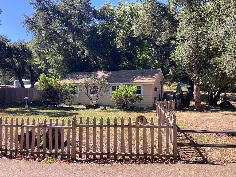2275 Honey Springs Rd — Photo 4