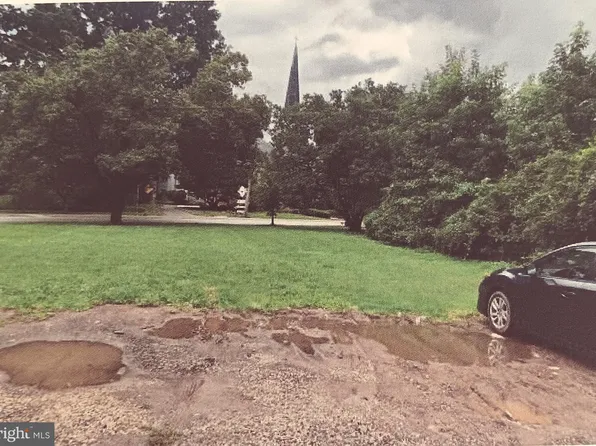 32 W Sellers Ave, Ridley Park, PA 19078