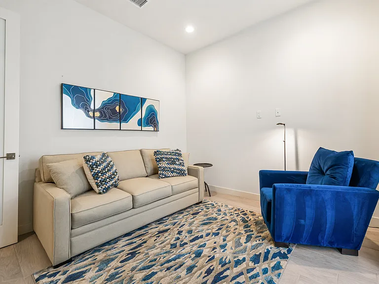 1701 Retreat Cir — Photo 5