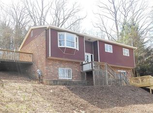 36 Simon Rd, Cheswick, PA 15024