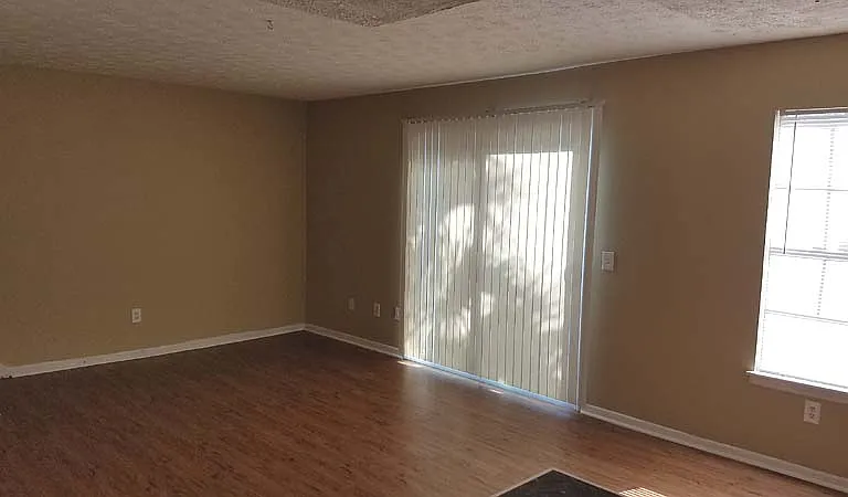 1135 Caliente Dr #2 — Photo 6