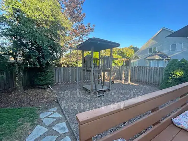 1622 SW Country Club Pl — Photo 20