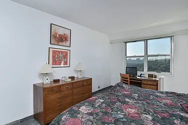 Sold by Houlihan Lawrence