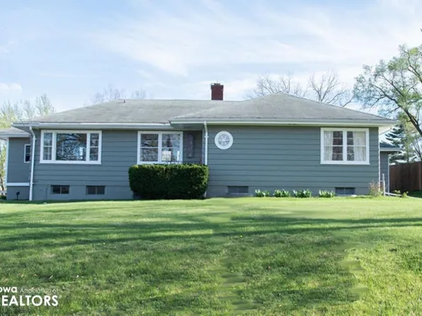 1904 Greenwood Dr, Ottumwa, IA 52501