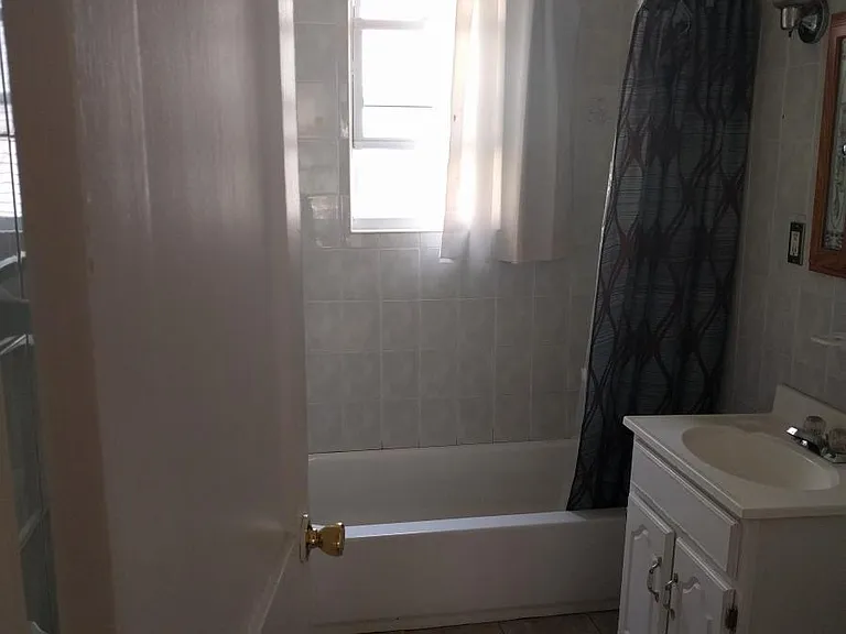 117 Ardmore Rd — Photo 9
