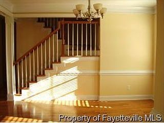 4th image of 5112 Debut Ave