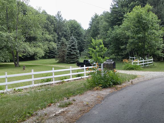 Entrance to the property