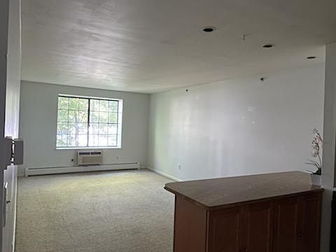 2nd image of 1407-1407 Faulkner Ct