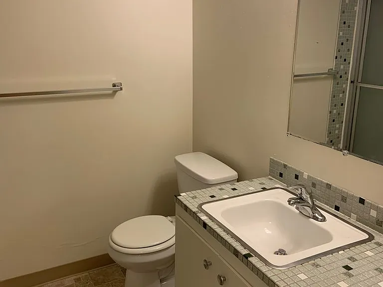 241-937- 945 NW Grant Ave ( 4) — Photo 10