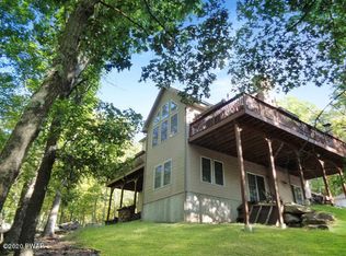 172 Pebble Rock Rd, Lackawaxen, PA 18435