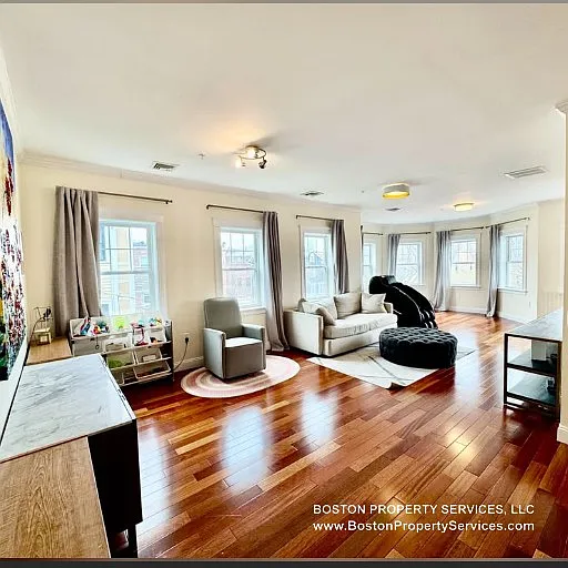 15 Millmont St #2 — Photo 3
