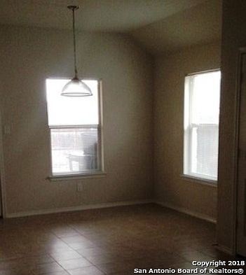 4th image of 405 Saddlehorn Way