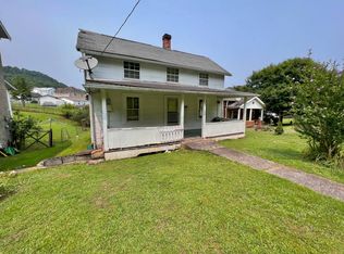 204 Linden St, Gassaway, WV 26624
