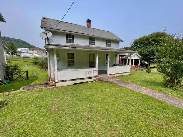 204 Linden St, Gassaway, WV 26624
