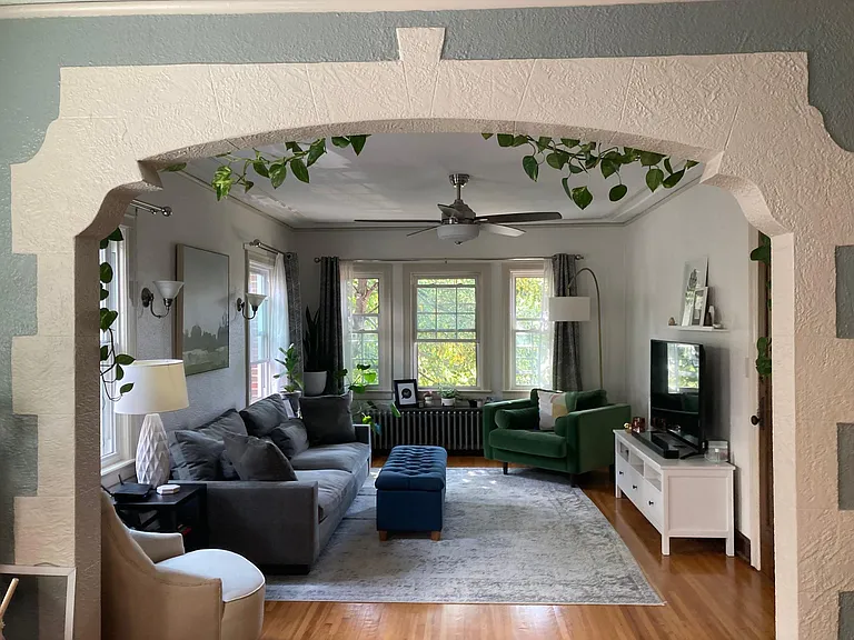 2521 Garfield Ave #202 — Photo 1