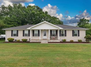 77 Tuck Rd, Lafayette, TN 37083