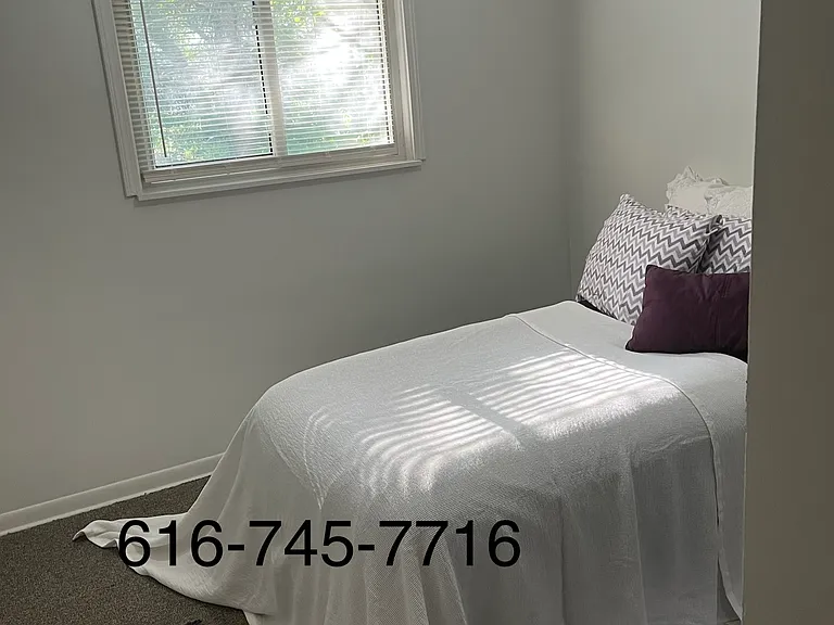 4017 W Kearsley St — Photo 4