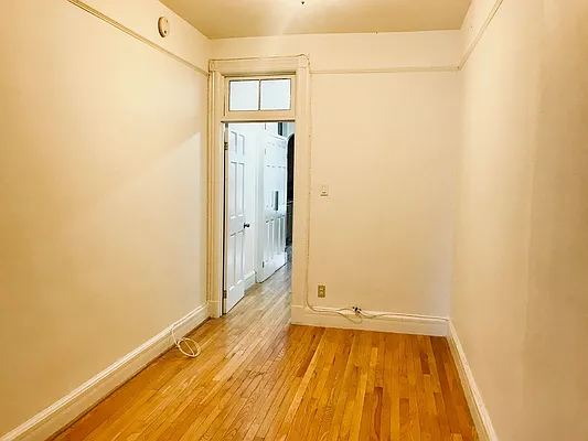 Rented by In Haus LLC | media 16