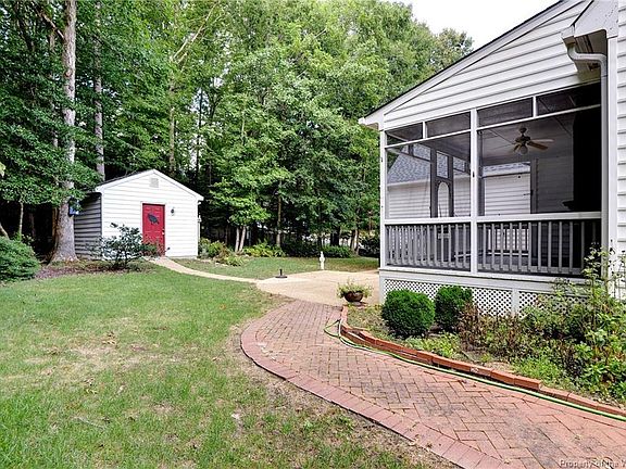 4th image of 4808 Beaver Run E