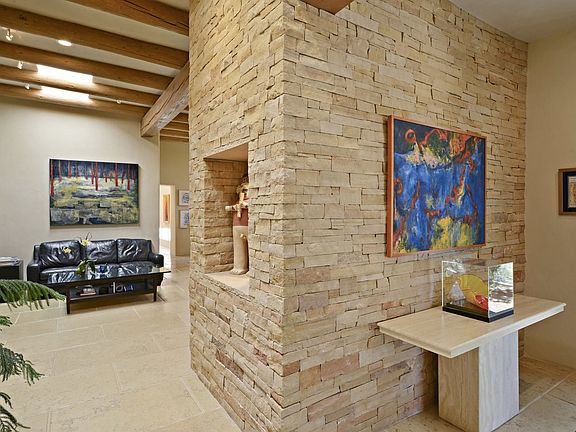 3rd image of 85 Camino Amor