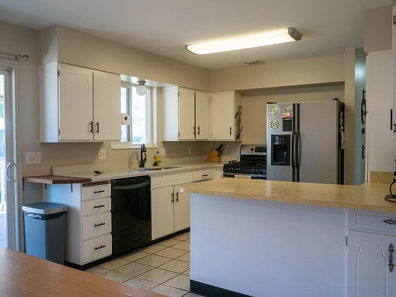 4th image of 9459 S Quail Hollow Dr #A