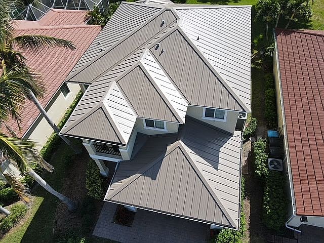 2nd image of 2546 Blackburn Cir