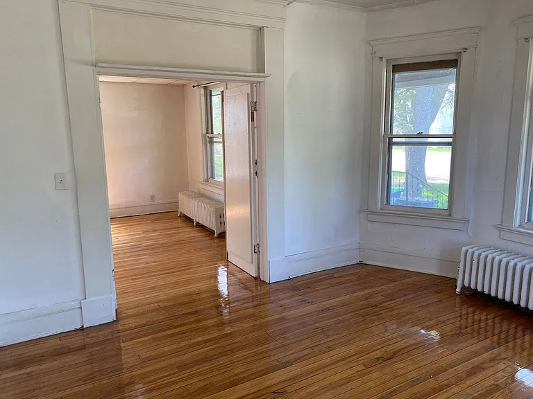 1339 Grand Ave — Photo 10