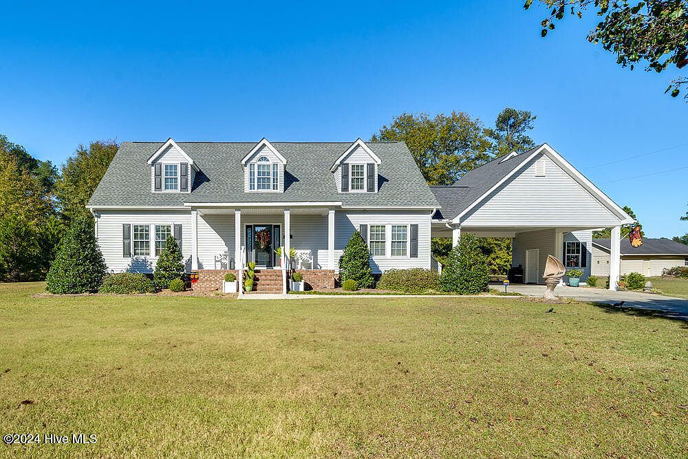 917 E Main Street, Rose Hill, NC 28458 | Zillow