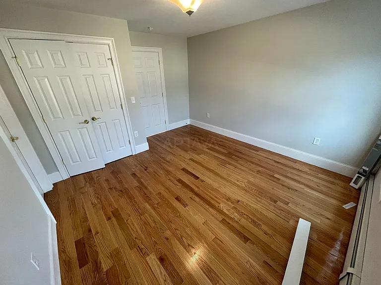 10 Park St #2 — Photo 22