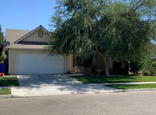 1757 W Hopkins Dr, Hanford, CA