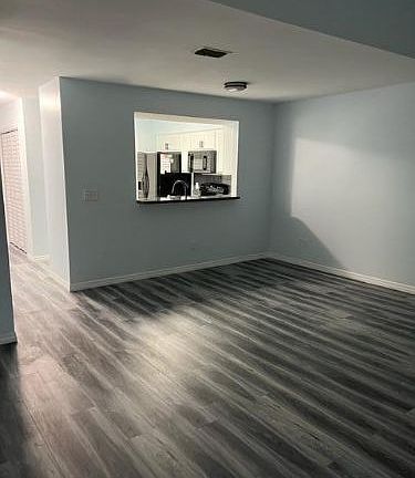 5th image of 4314 Melissa Ct W