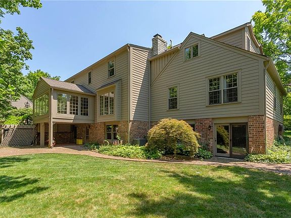 4th image of 8102 Bramwood Ct