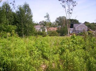 E Fallbrook Ave, Dallas, PA 18612